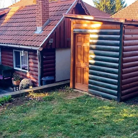 Fenyő Kuckó Apartamento *