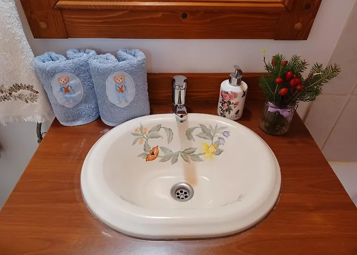 Fenyő Kuckó Apartment *